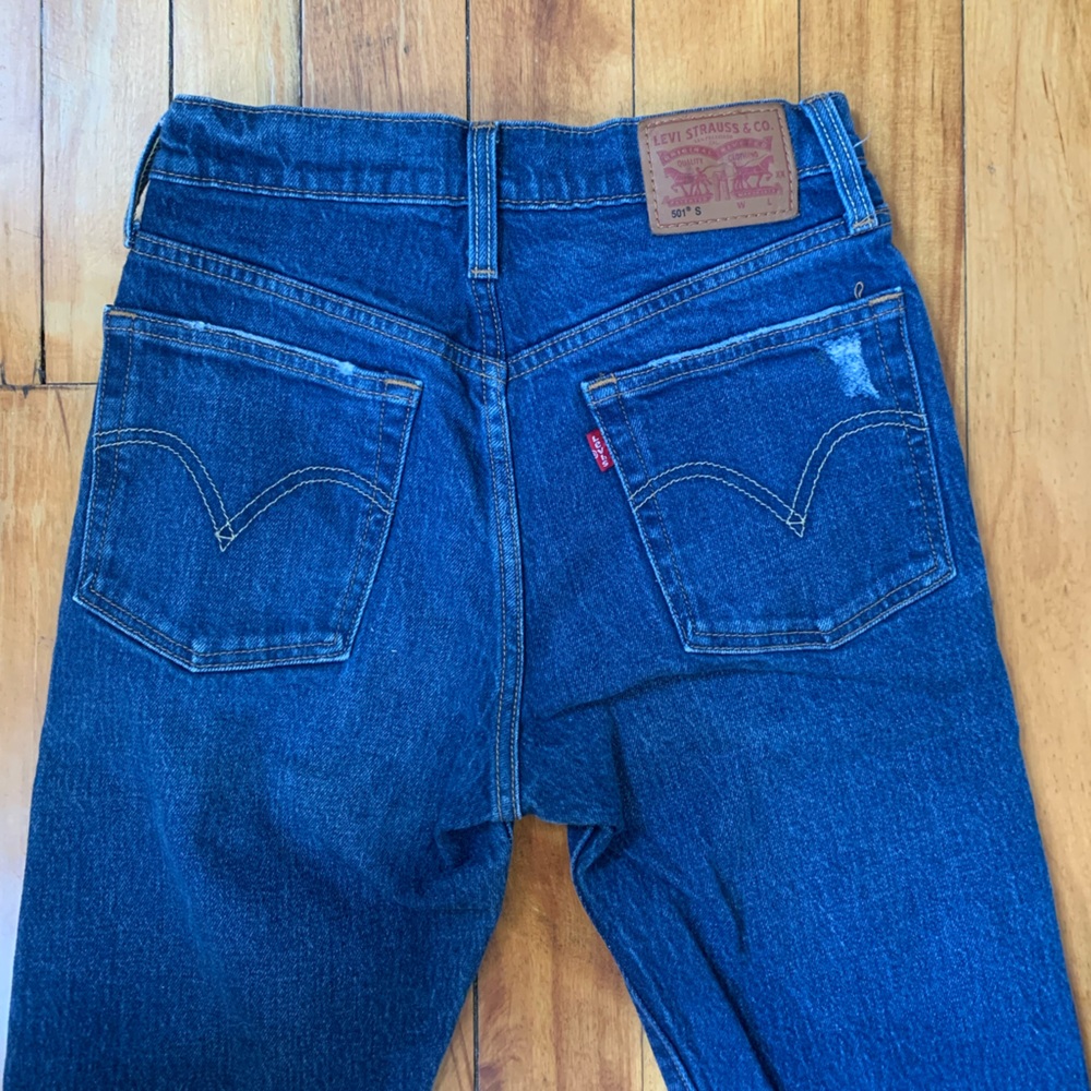 Levi’s High Rise Jeans! - Picture 4 of 10